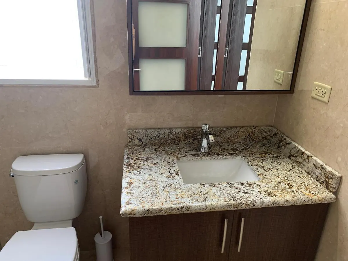 Apartment Norbrook Suites Kingston