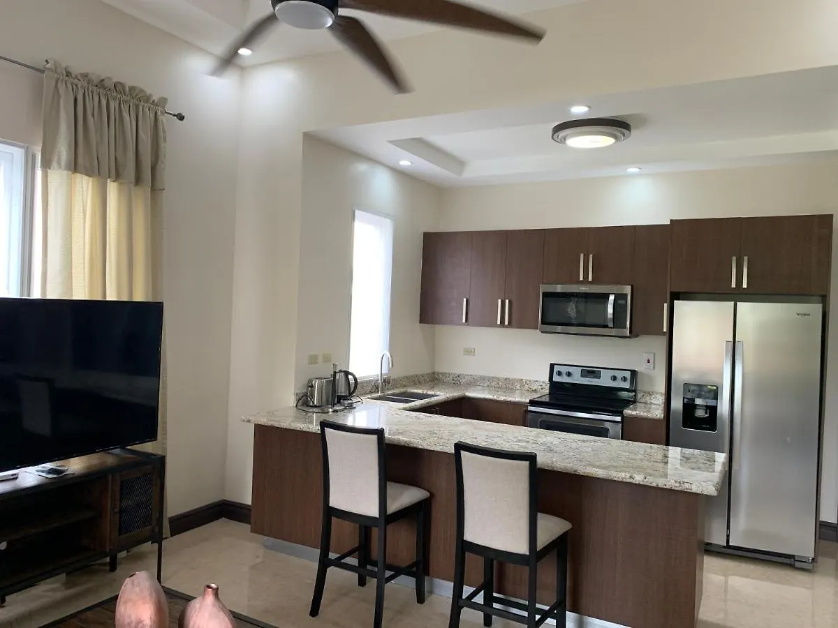 Norbrook Suites Kingston 0*,