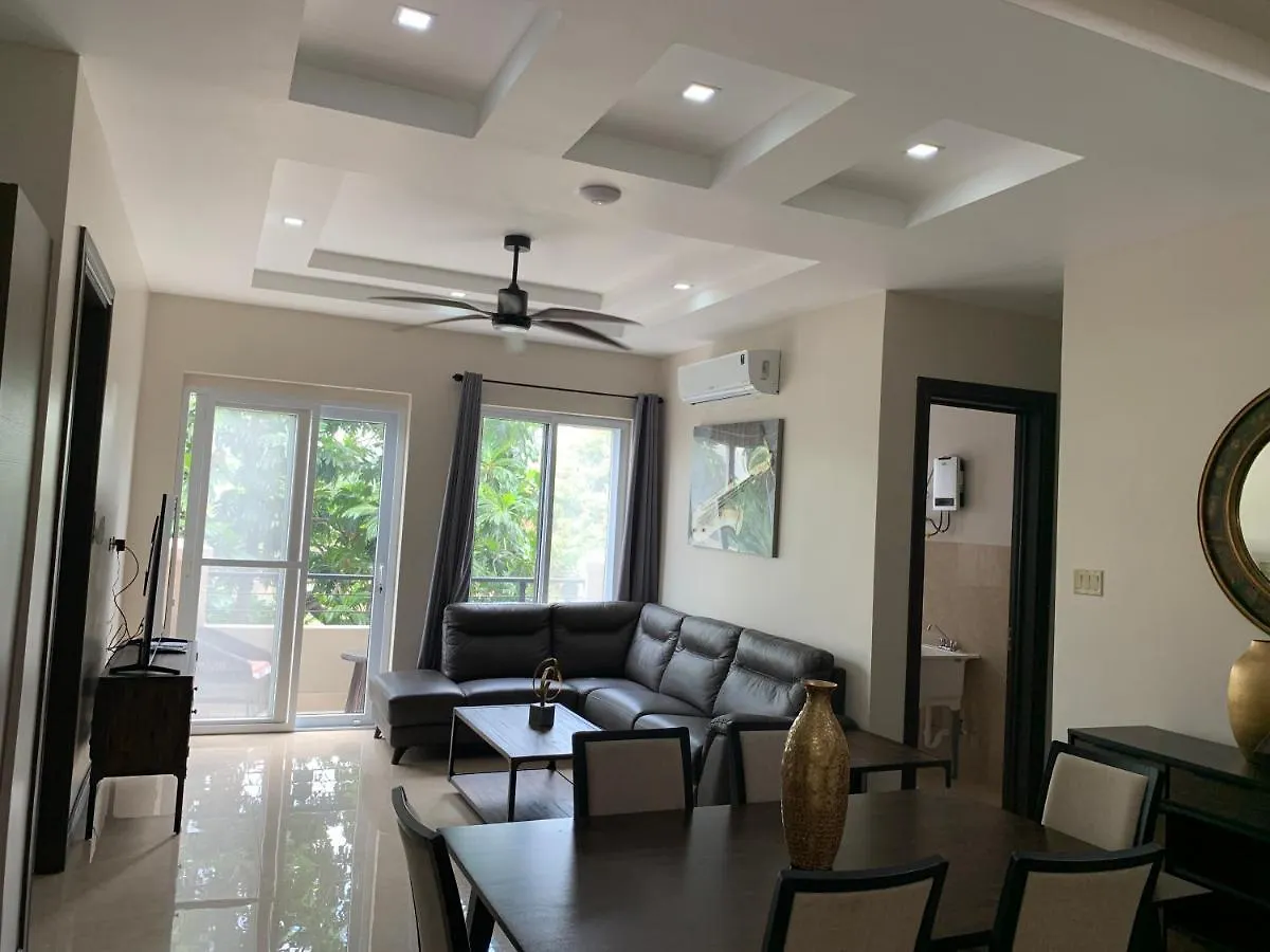 Apartment Norbrook Suites Kingston