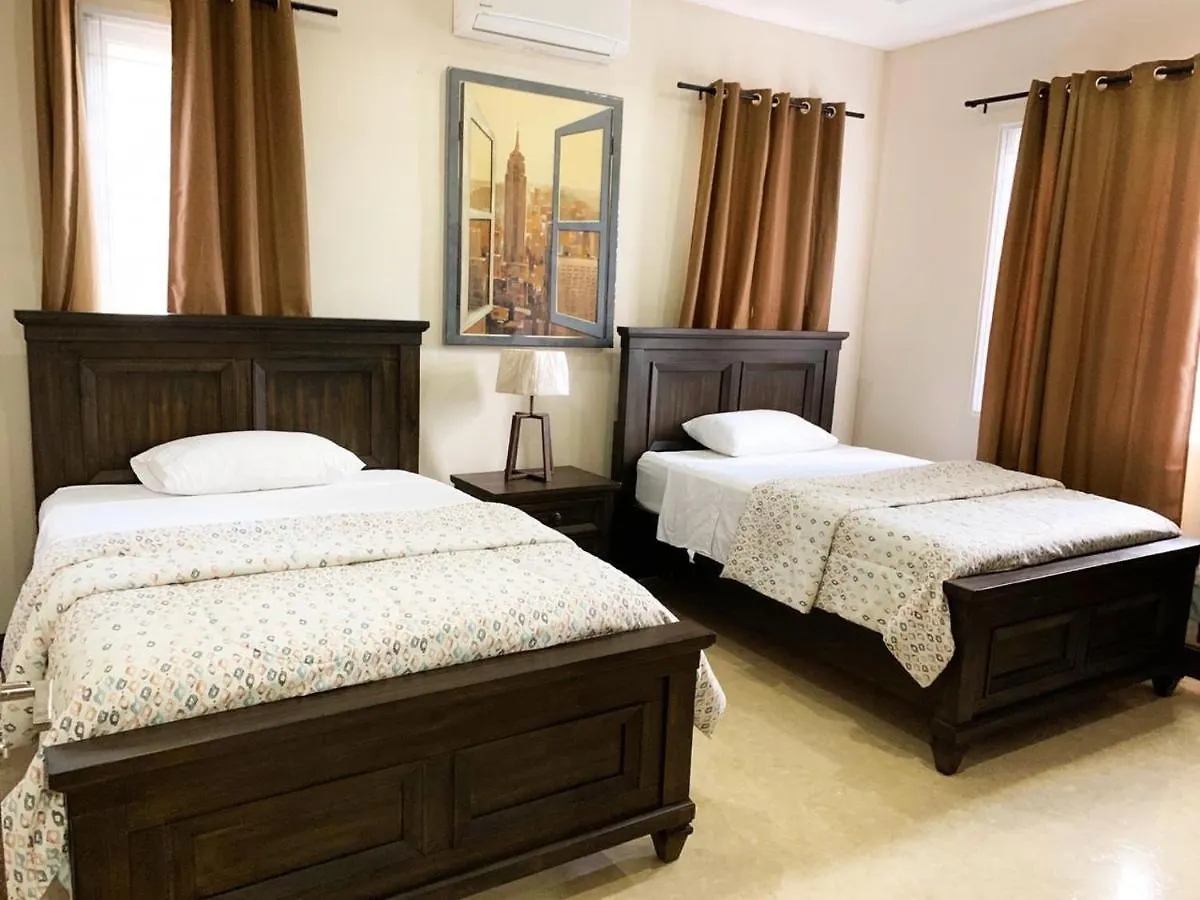 Norbrook Suites Kingston 0*,